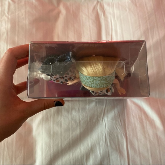 NIB NRFB bratz 20th anniversary cloe 2021 reproduction doll - Picture 3 of 7